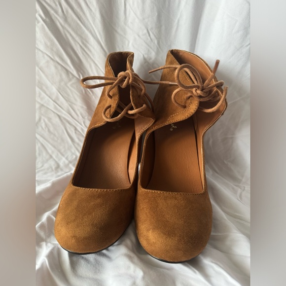 Qupid Ankle Tie Heels Size 9 NEVER WORN - Picture 5 of 5